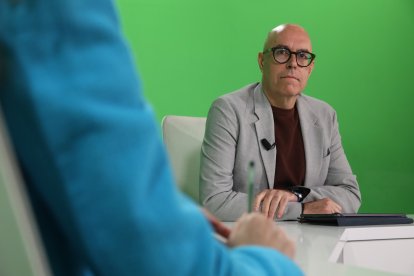 Jordi Ubach al plató de Diari TV.