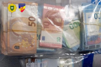 Els diners decomissats per la policia