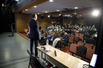 Assistents a l’última reunió de poble de Canillo.