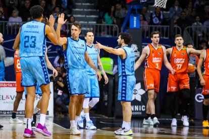 Nacho Llovet i Ferran Bassas són dos dels jugadors catalanoparlants del MoraBanc Andorra.
