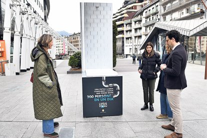 El ministre Casal en la presentació de la campanya ‘L’aigua que no es v(b)eu’.