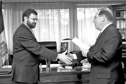 Minoves i Argyros en un acte protocol·lari el 2002