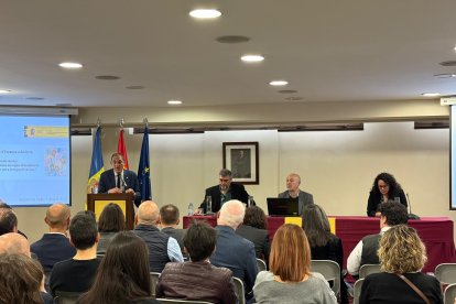 José Crespín durant la jornada sobre contractació en origen