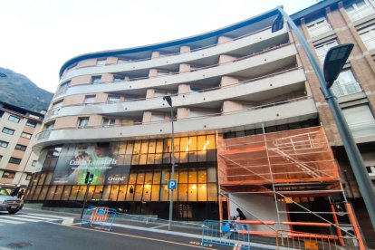 L’edifici Ròdol en obres.