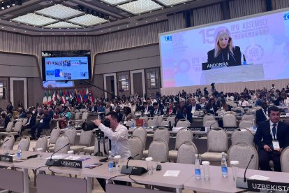 La subsíndica general, Sandra Codina, durant el discurs a l'Assemblea de la Unió Interparlamentaria.