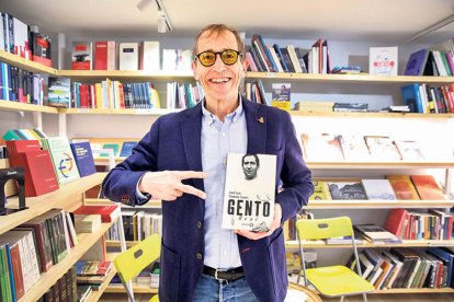 José Luis ‘Jou’ Llorente va presentar el llibre, ‘Gento Real’, a Andorra.