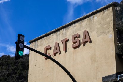 La façana de la fàbrica laurediana.