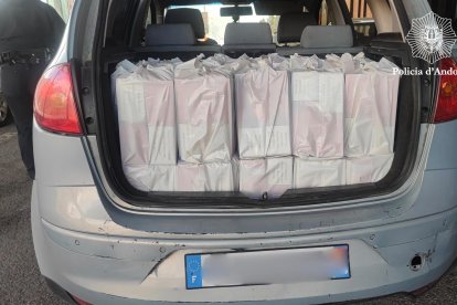 Els 2.700 paquets de tabac de contraban.