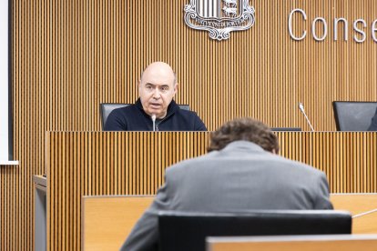 Martisella, durant una compareixença al Consell General.