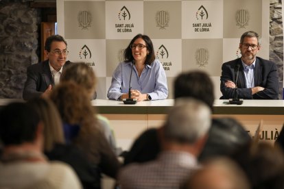 Els ponents a la taula rodona contra el càncer celebrada aquesta tarda a Sant Julià