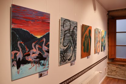 Algunes obres que conformen l'exposició de l'Art Camp.