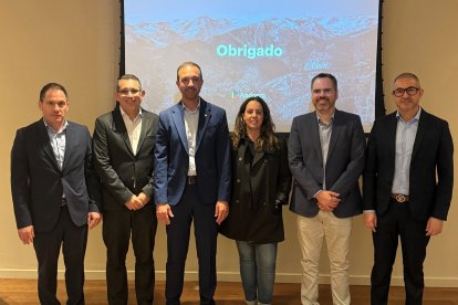 Jordi Torres amb actors turístics en la visita a Brasil