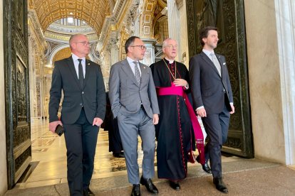 La delgació andorrana a la missa d'entronització del Papa Lleó XIV