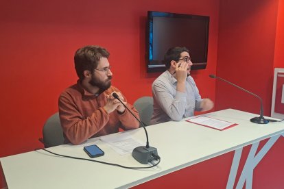 Joao de Melo i Pere Baró durant la roda de premsa sobre les mesures d'habitatge