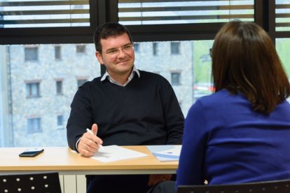 El raonador en una reunió