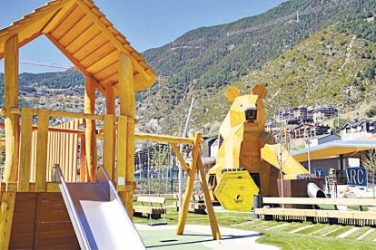 Les figures gegants d’osses no són una novetat a Encamp.