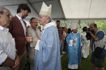 Vives i Serrano amb les autoritats