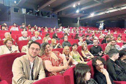 L’equip de ‘Per bruixa i metzinera’ al Festival de Cannes.