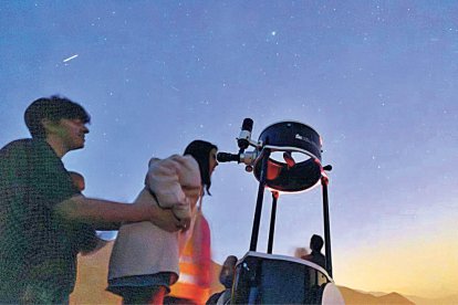 Observació d’estrelles en una edició anterior.