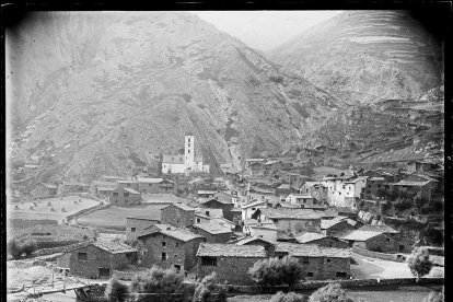 Canillo, mig segle després de rebre la visita de Léon Clos (c. 1890)