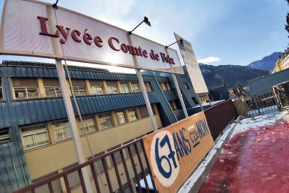 Façana del centre Lycée Comte de Foix.