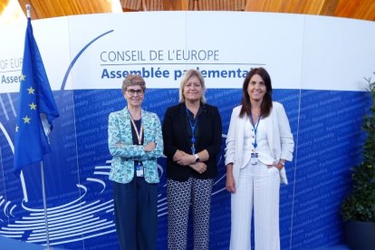 Susanna Vela, Berna Coma i Meritxell Alcobé al Consell d'Europa