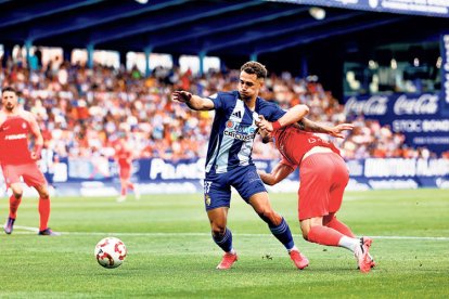 Carrique enfrontant-se a l’Andorra al play-off.