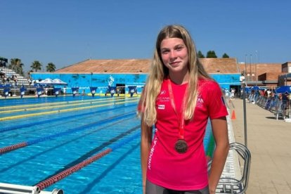 Arlet Laya, bronze als 100 metres esquena
