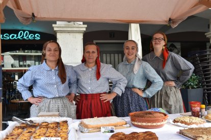 Productes alimentaris en una edició anterior del mercat portuguès O Feirao