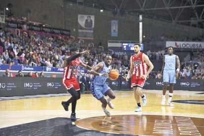 Jerrick Harding, en un duel de la temporada passada al Pavelló Toni Martí.