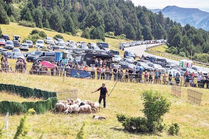 El català Moisés Tarrès i el seu gos Mel