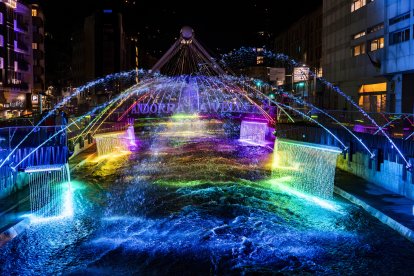 Un dels espectacles que s'ofereixen a les fonts de la Rotonda