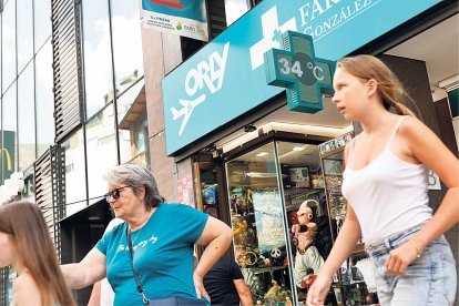 Turistes en plena onada de calor.
