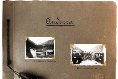 Un dels àlbums del fons fotogràfic de l’Arxiu Nacional fets per l’enginyer Aldwin Schroeder.
