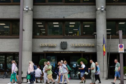 Un grup de visitants al Principat.