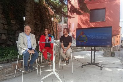 La cònsol major, Rosa Gili, durant la presentació del Caldes Festival.