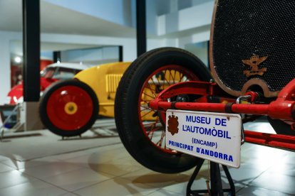 L’exposició de vehicles, ahir a la tarda, abans del tancament temporal.