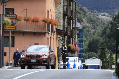 Un agent de circulació a Canillo.