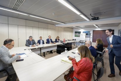 La reunió entre Govern i els representants de les diferents entitats bancàries celebrada dilluns.
