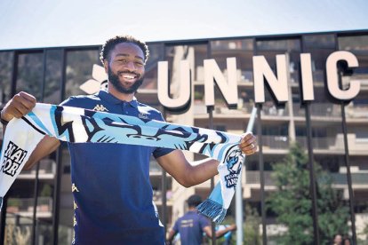 Aaron Best va ser presentat a la seu d’Unnic.