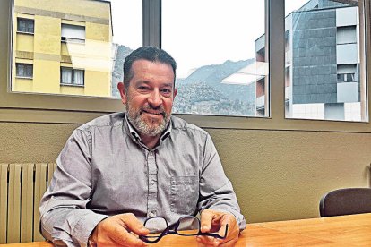 Degà del col·legi, Òscar Fernández.