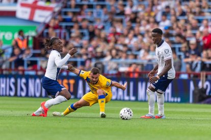 Un moment del partit entre Anglaterra i Andorra