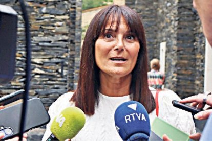 La ministra Bonell, ahir.