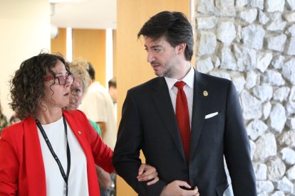 Casal i Ensenyat, ahir.
