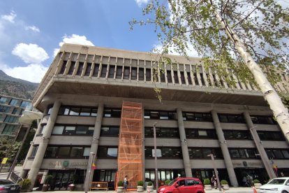 Edifici administratiu de Govern.
