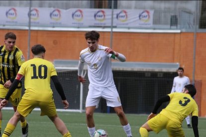 City Escaldes i UE Santa Coloma B, en acció.