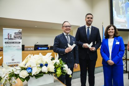 Xavier Espot i Imma Tor amb el viceprimer ministre i ministre d_Afers Exteriors i Turisme de Malta, Ian Borg.