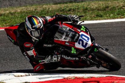 Cardelús arriba a Motorland 16è de la general.