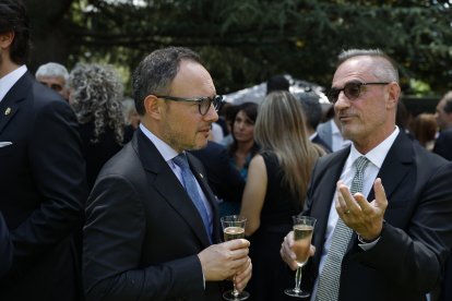 L’ambaixador de França a Andorra, Nicolas Eybalin, amb el cap de Govern, Xavier Espot.