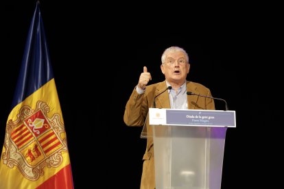 El president de la Federació d'Associacions de la Gent Gran, Fèlix Zapatero, a la Festa Magna.